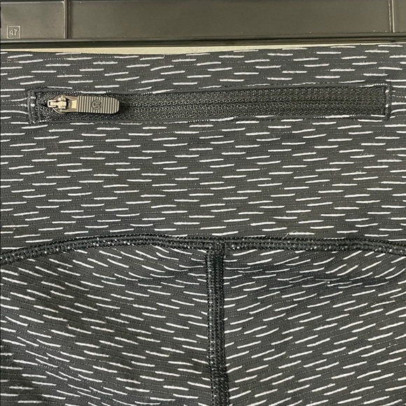 Lululemon Speed Up Tight 28" Score Jacquard Black Luna Size 4 - Picture 6 of 13